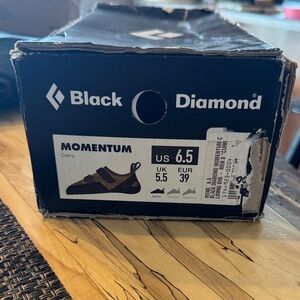 Brand new never worn Black Diamond Momentum Climbing Shoes - Black and Brown